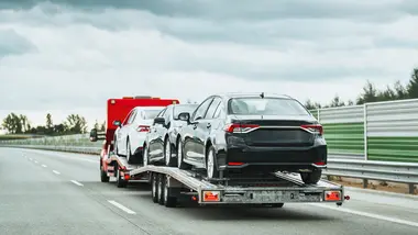 Ile kosztuje transport na lawecie i jakie dodatkowe wydatki mogą się pojawić